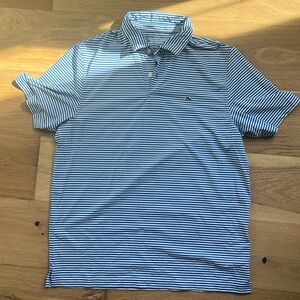 Vineyard Vines performance polo in great condition. Worn only once.